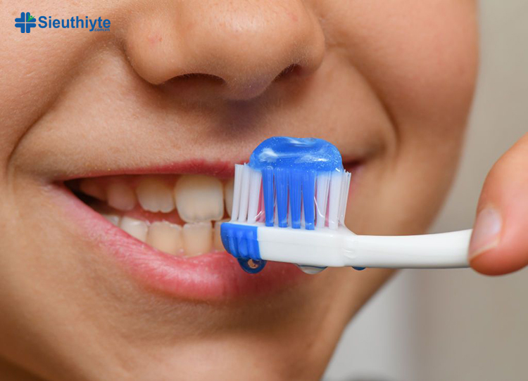 Người mắc bệnh tiểu đường phải tuân thủ các biện pháp vệ sinh răng miệng tốt 
