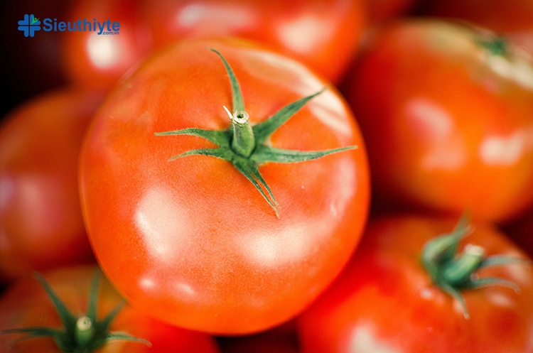 Cà chua là loại thực phẩm bổ xương khớp bạn nên bổ sung