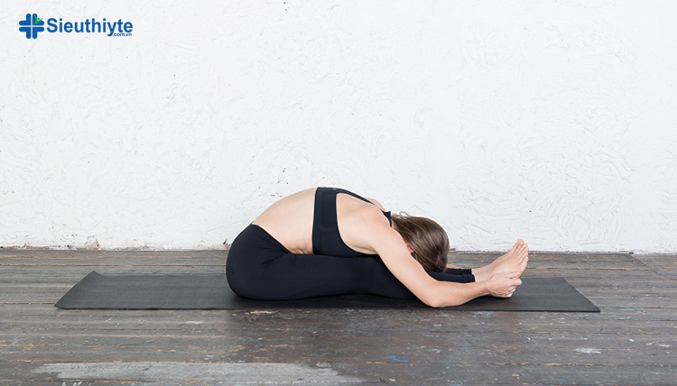 Bài tập yoga giảm mỡ bụng với tư thế Paschimottanasana