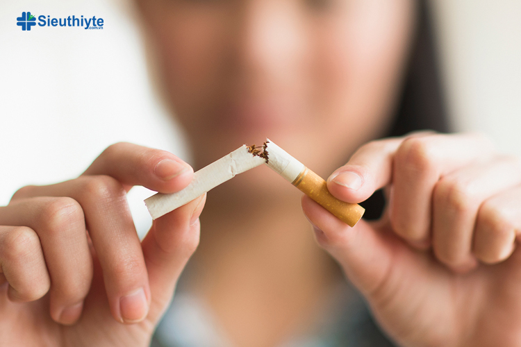 Để giảm nguy cơ mắc ung thư phổi, tốt nhất bạn cần từ bỏ hút thuốc càng sớm càng tốt