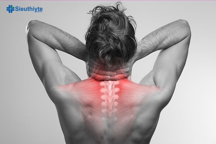 Đau lưng trên là bệnh gì? Hẹp cột sống dẫn đến đau và tê ở lưng trên