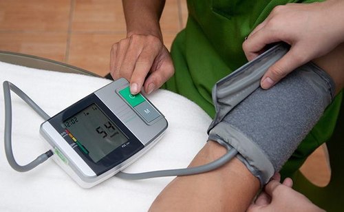 Cách đo huyết áp như thế nào là đúng chuẩn?