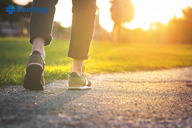 Đi bộ mỗi ngày sẽ giúp máu ở chân lưu thông tốt hơn