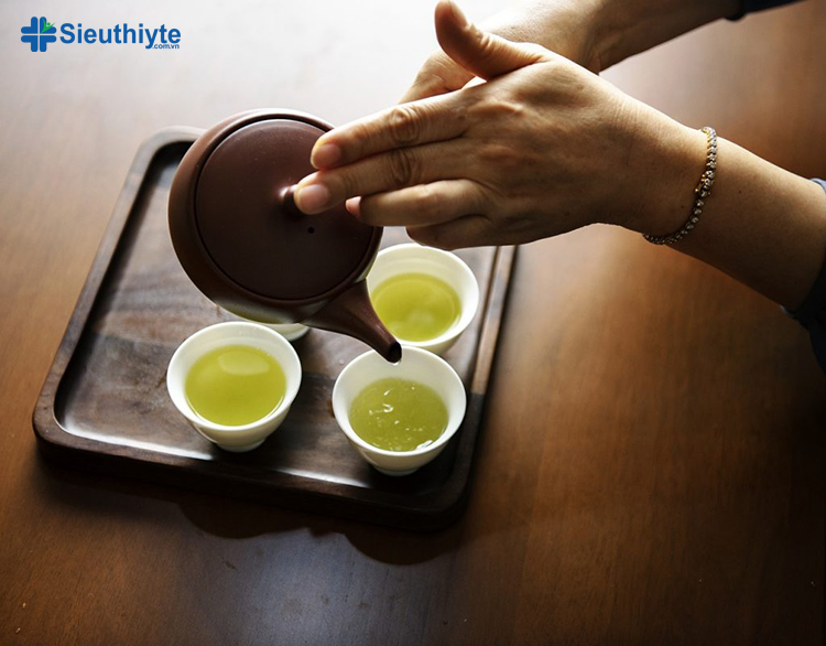 Catechin trong trà xanh có tác dụng làm giảm lượng cholesterol LDL trong máu