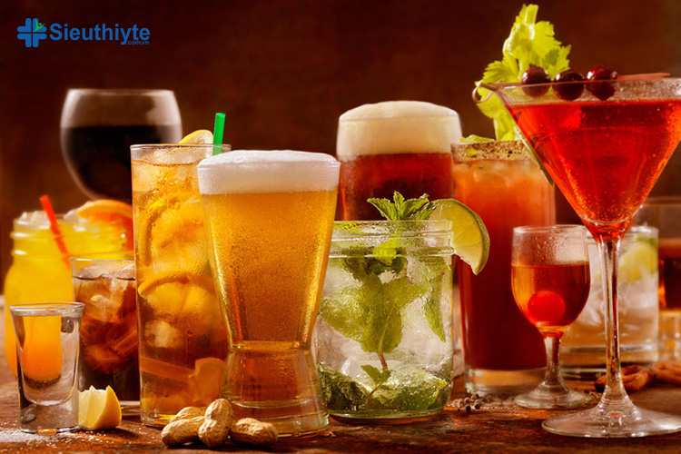 Bị rối loạn tiêu hóa nên tránh uống rượu, bia, cà phê và đồ uống có ga 