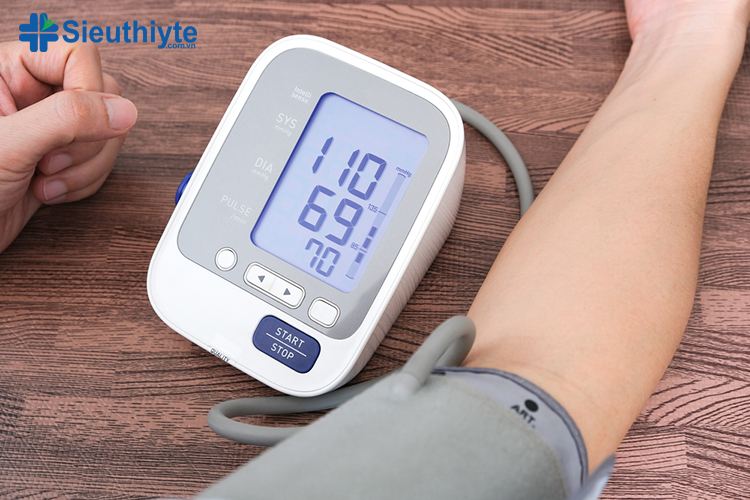 Thường xuyên theo dõi huyết áp tại nhà có thể bảo vệ sức khỏe khỏi nhiều nguy hiểm