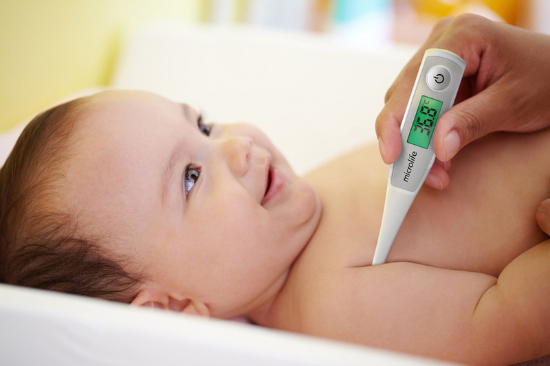 Nhiệt kế điện tử có rất nhiều mẫu thiết kế khác nhau dùng để đo tai, đo trán hoặc kẹp nách