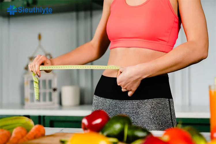 Duy trì cân nặng khỏe mạnh cũng là một cách giảm cholesterol toàn phần hiệu quả