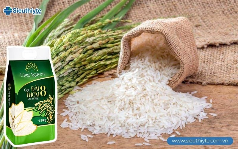 Gạo Đài Thơm 8 có hạt gạo dài, thon và trắng sáng. Cơm nấu từ gạo này có độ dẻo vừa phải, hương thơm nhẹ nhàng và vị dịu, dễ ăn. Gạo Đài Thơm 8 có hạt gạo dài, thon và trắng sáng. Cơm nấu từ gạo này có độ dẻo vừa phải, hương thơm nhẹ nhàng và vị dịu, dễ ăn.