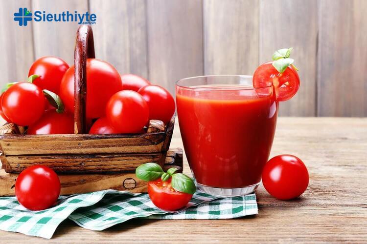 Nước ép cà chua có thể tăng cường sức khỏe tim mạch và huyết áp