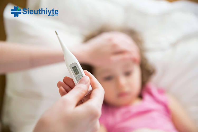 Bệnh sốt ở trẻ em xảy ra khi bộ điều nhiệt bên trong cơ thể tăng nhiệt độ cơ thể lên trên mức bình thường