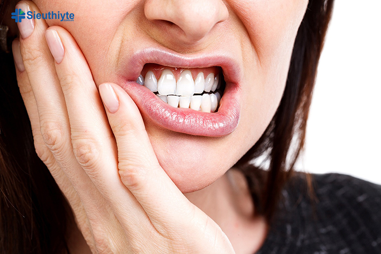 Nhổ răng mọc ngầm có nguy hiểm không?