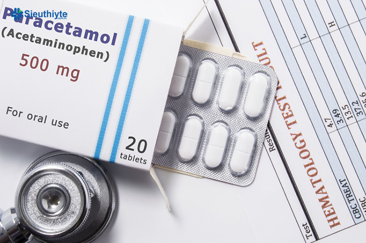 Dùng paracetamol có thể giảm đau và hạ sốt khi bị sốt xuất huyết