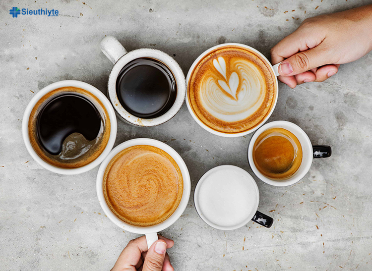 Sốt xuất huyết kiêng ăn gì? Bạn cần tránh uống nước tăng lực, cà phê, trà có chứa caffein