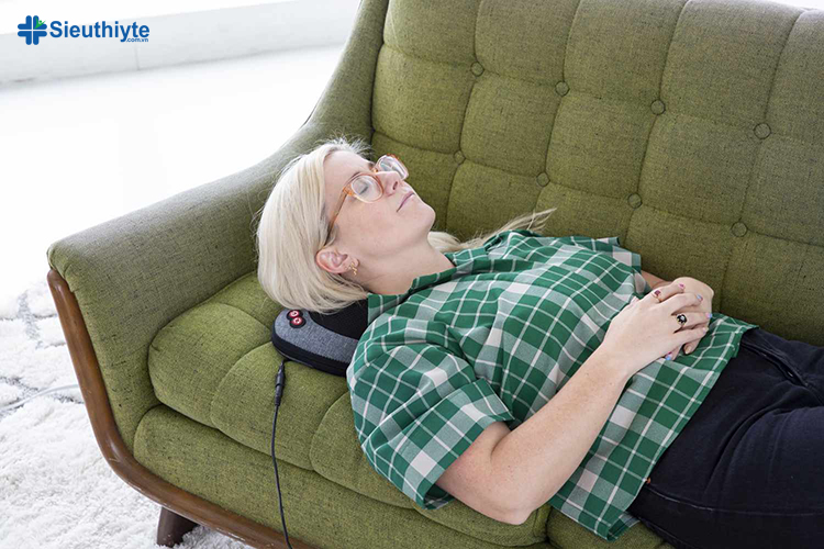 Máy massage cổ gáy có kiểu dáng hình gối xoa bóp toàn bộ phần sau đầu