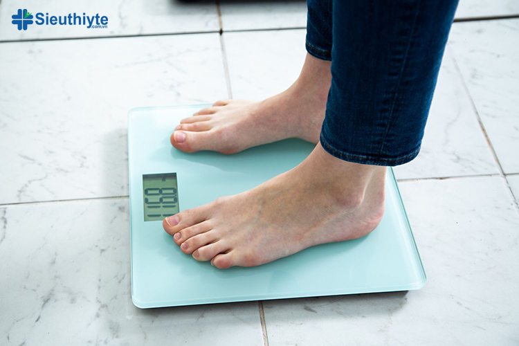 Cân sức khỏe điện tử sử dụng cảm biến để đo trọng lượng nên cung cấp kết quả chính xác