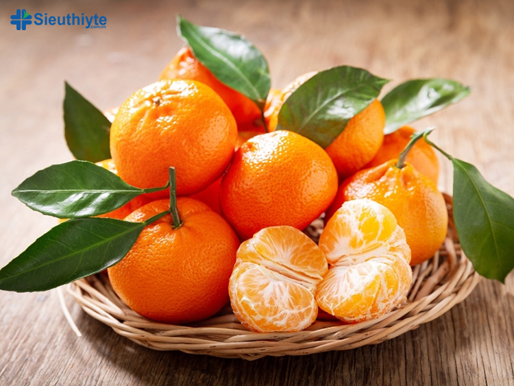 Trong số những loại trái cây chứa nhiều canxi, cam là loại quả bạn không thể bỏ qua