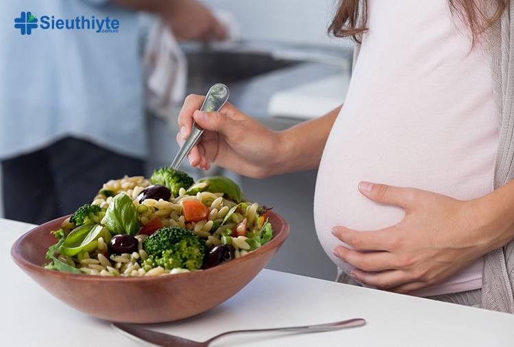 Phụ nữ mang thai cần bổ sung nhiều sắt nhất với khoảng 60mg sắt mỗi ngày