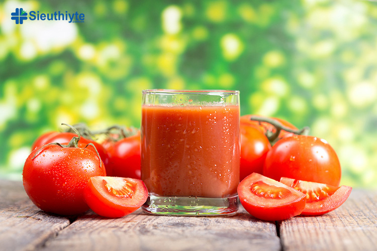 Uống nước gì để giảm mỡ máu? Cà chua rất giàu lycopene có thể giúp giảm mỡ trong máu