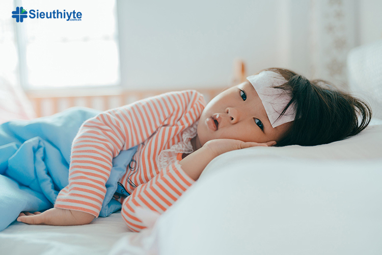 Trẻ em dưới 5 tuổi có hệ miễn dịch kém nên rất dễ bị lây nhiễm viêm phổi
