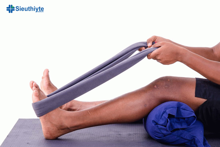 Kéo căng cơ và gân gót chân thúc đẩy lưu lượng máu, giảm đau nhức