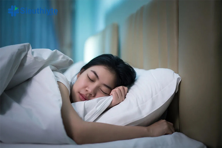 Ngủ nghiêng giúp giảm mỡ bụng, thúc đẩy giấc ngủ ngon và giảm đau lưng