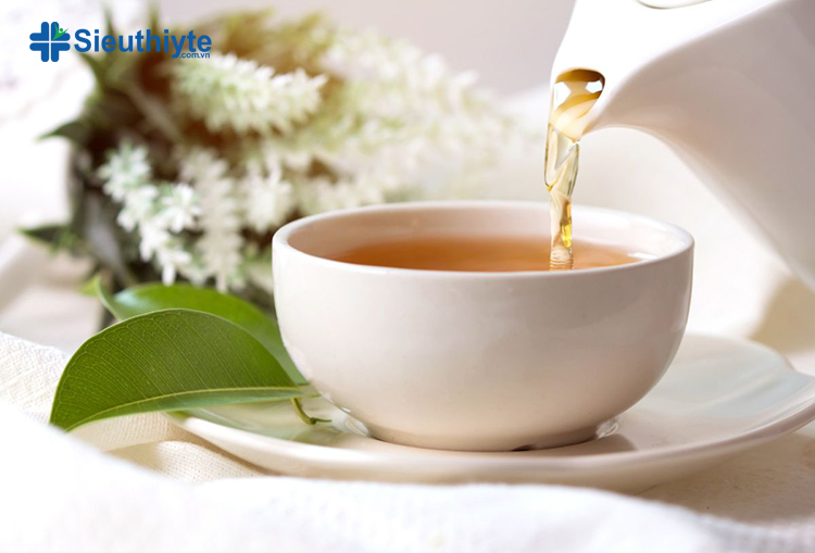 Uống trà xanh còn làm giảm nguy cơ mắc bệnh tim, bệnh Alzheimer, cải thiện thị lực và kéo dài tuổi thọ