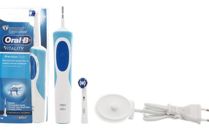 Hãy sạc bàn chải Oral B ngay khi thấy pin yếu