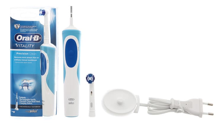 Hãy pạc bàn chải Oral B ngay khi thấy pin yếu