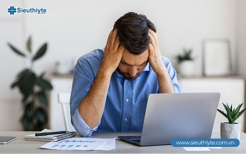 Thiếu vitamin D ở người lớn, đặc biệt là nhân viên văn phòng, chủ yếu do ít tiếp xúc với ánh sáng mặt trời. Thiếu vitamin D ở người lớn, đặc biệt là nhân viên văn phòng, chủ yếu do ít tiếp xúc với ánh sáng mặt trời.