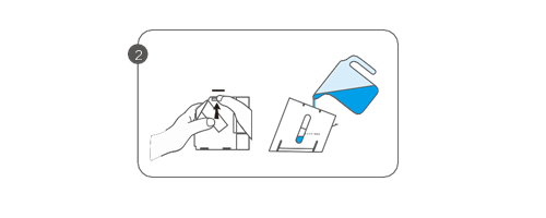 Bước 2: Mở nắp ra, đổ nước đến vạch tối đa 