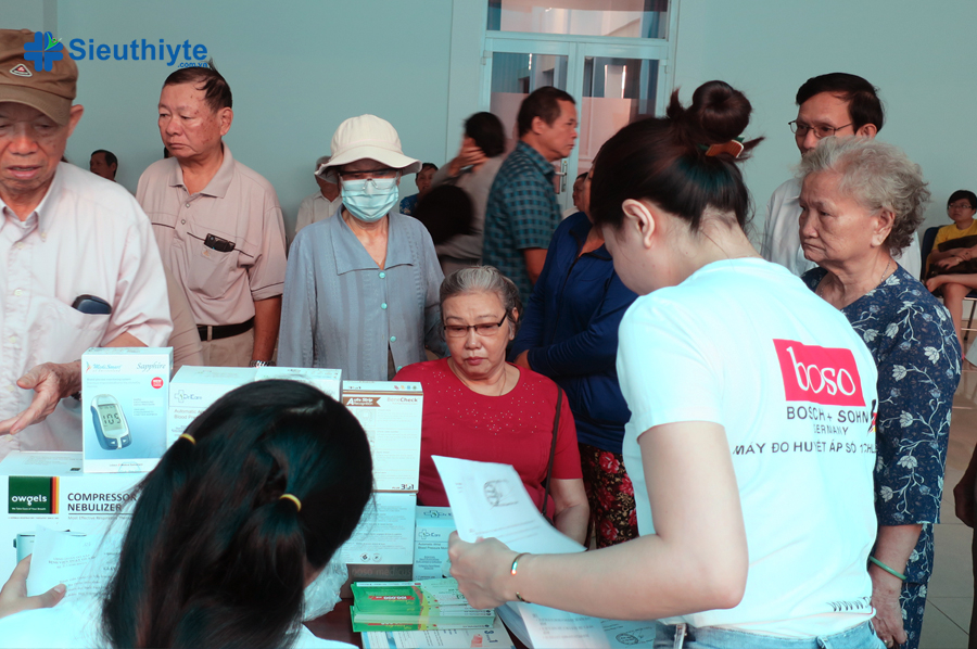Siêu Thị Y Tế tổ chức đo đường huyết miễn phí cho hội viên CLB tiểu đường Gò Vấp